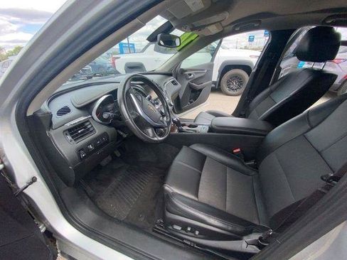 Used 2014 Chevrolet Impala LT w/ Convenience Package FWD image 19