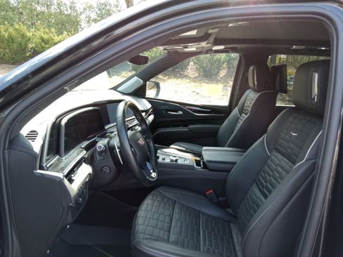 Used 2024 Cadillac Escalade V w/ Heavy-Duty Trailer Package image 12