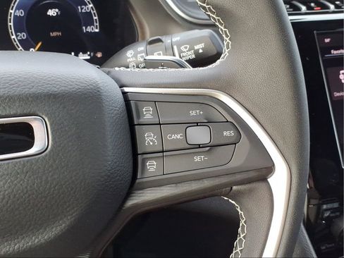 New 2025 Jeep Grand Cherokee Laredo image 24