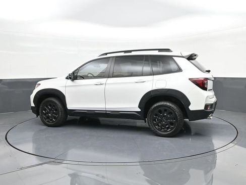 Certified 2023 Honda Passport TrailSport image 5