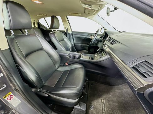 Used 2017 Lexus CT 200h w/ Accessory Package 2 image 27