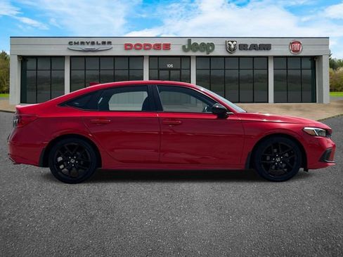 Used 2023 Honda Civic Sport image 3