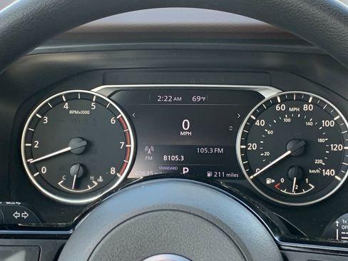 Used 2023 Nissan Rogue SV image 8