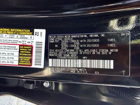 Certified 2024 Toyota Grand Highlander AWD image 33