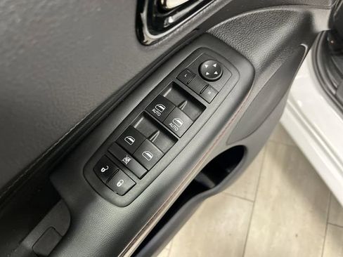 Used 2024 Dodge Durango GT image 27