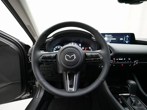 Used 2025 MAZDA MAZDA3 2.5 Turbo Sedan w/Premium Plus image 4