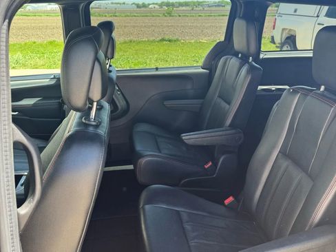 Used 2019 Dodge Grand Caravan GT image 12