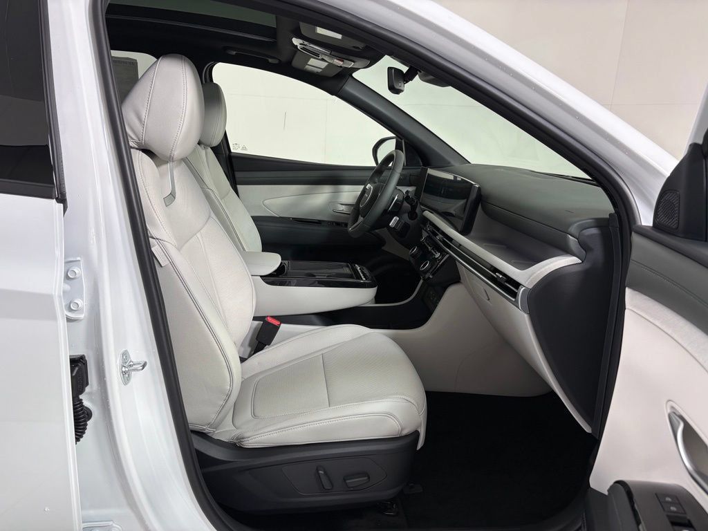 New 2026 Hyundai Tucson Limited FWD image 11
