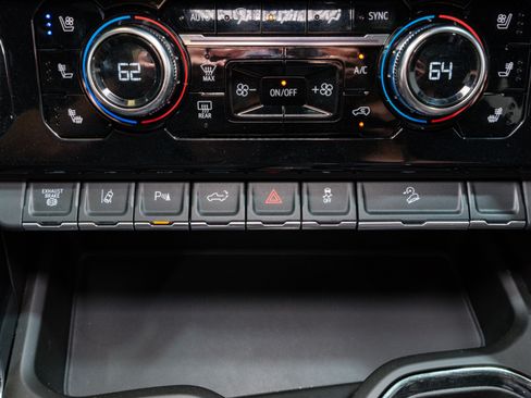 Used 2024 GMC Sierra 2500 AT4 w/ AT4 Premium Plus Package image 27