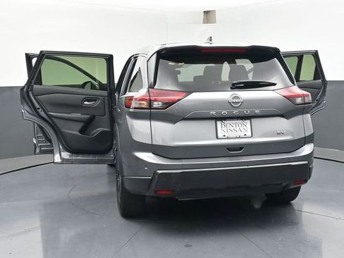 Used 2024 Nissan Rogue SV image 48