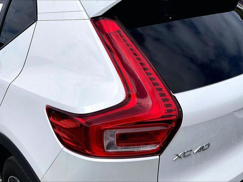 Used 2024 Volvo XC40 B5 Plus AWD/4WD image 23