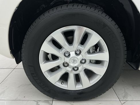 Used 2016 Toyota Sequoia Platinum AWD/4WD image 49