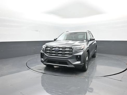 New 2026 Ford Explorer Active w/ Active Comfort Package AWD/4WD image 4