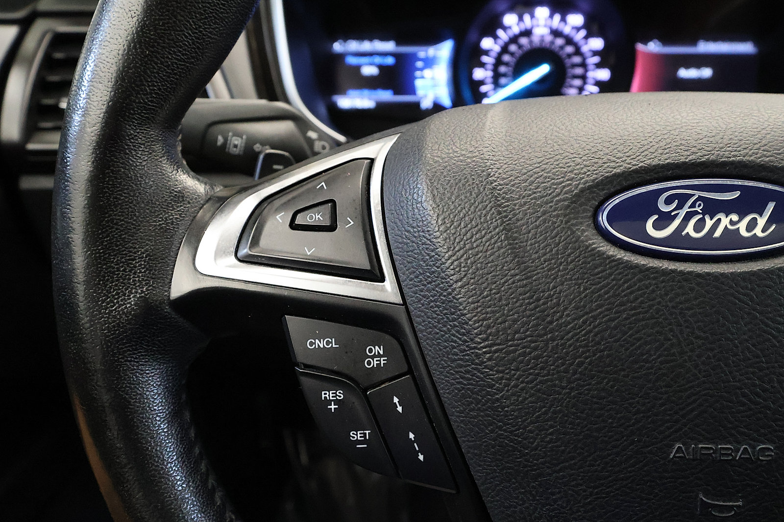 Used 2020 Ford Fusion Titanium FWD image 29
