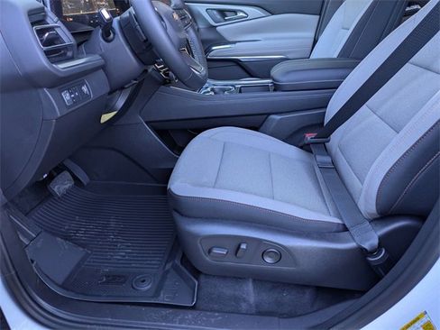 New 2026 Chevrolet Traverse LT image 10