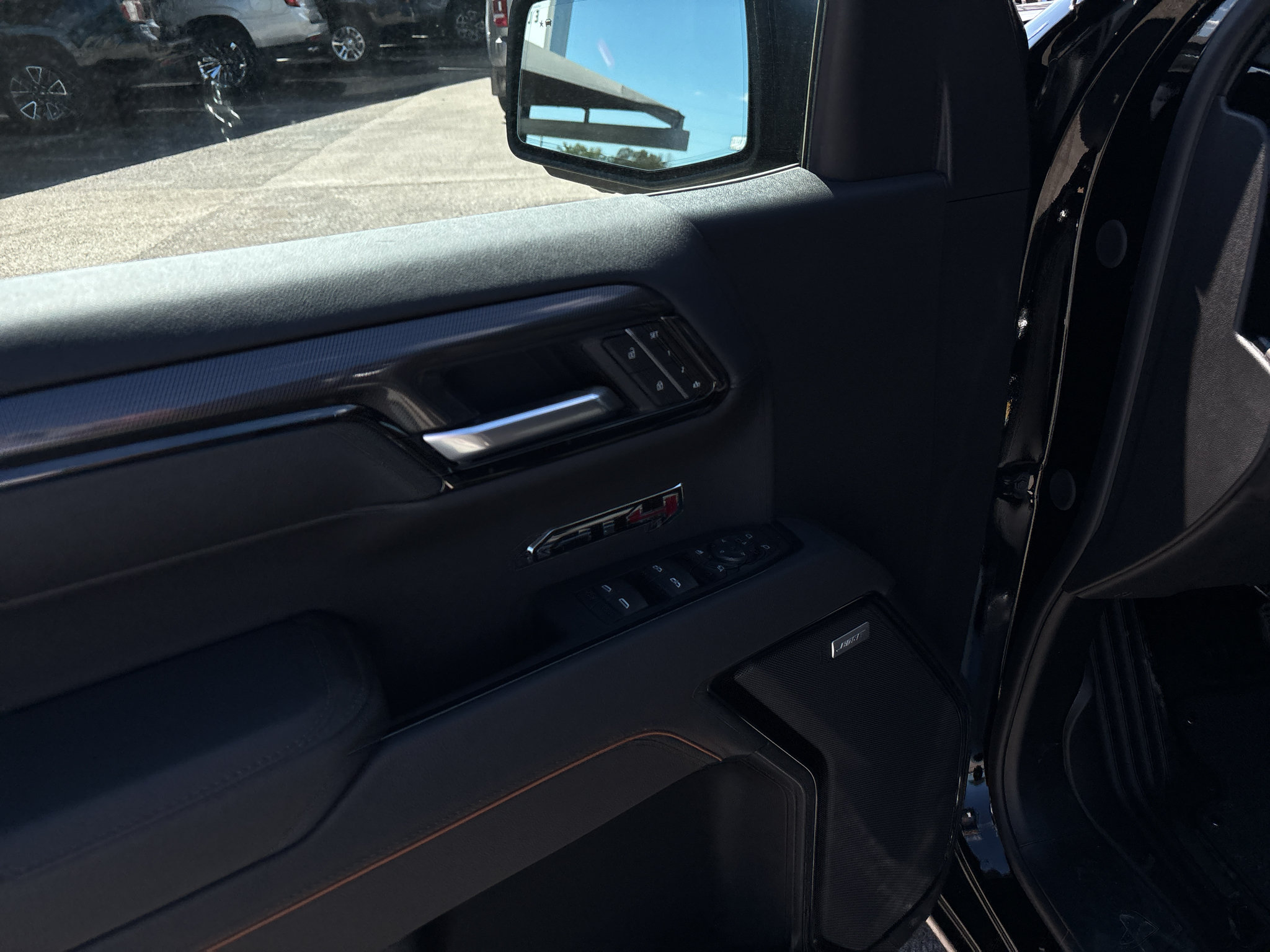 New 2026 GMC Sierra 1500 AT4 w/ AT4 Premium Package AWD/4WD image 21