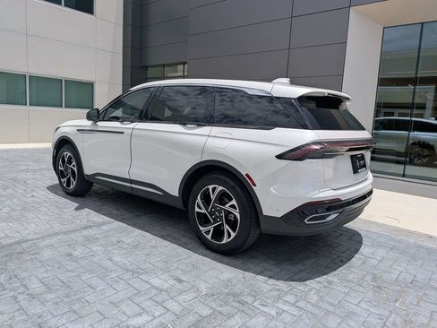 Certified 2024 Lincoln Nautilus Premier AWD/4WD image 6
