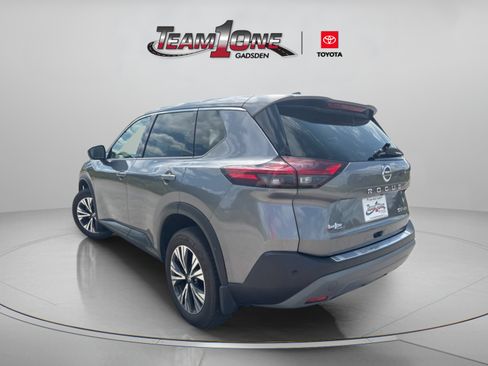 Used 2021 Nissan Rogue SV AWD/4WD image 6
