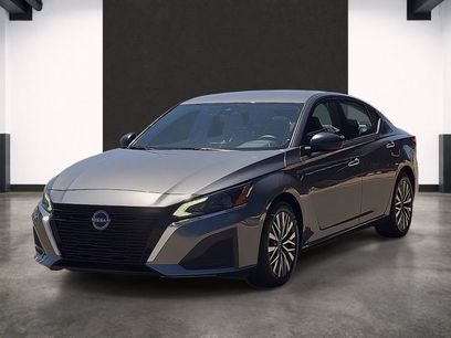Used 2025 Nissan Altima 2.5 SV