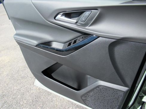 New 2026 Chevrolet Equinox LT image 24