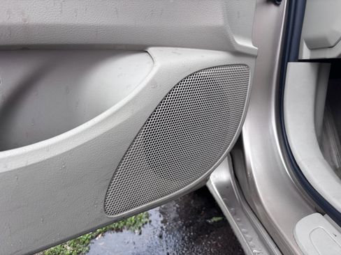 Used 2010 Toyota Corolla LE image 22