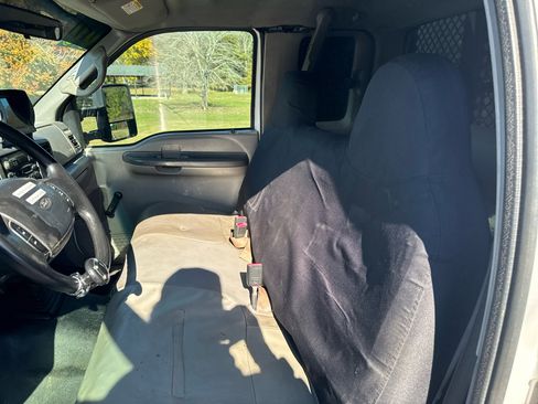 Used 2000 Ford F350 XL image 15