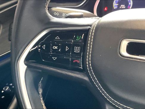 Used 2022 Jeep Grand Cherokee Overland image 8