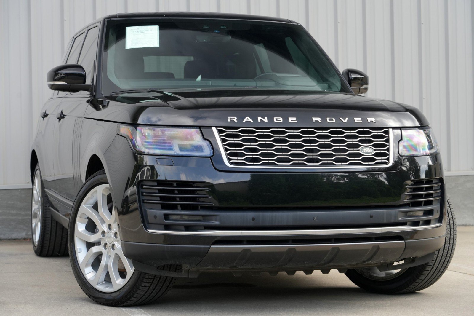 Used 2019 Land Rover Range Rover Supercharged AWD/4WD image 4