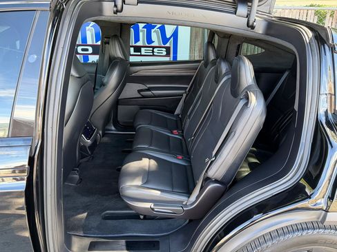 Used 2023 Tesla Model X AWD/4WD image 6