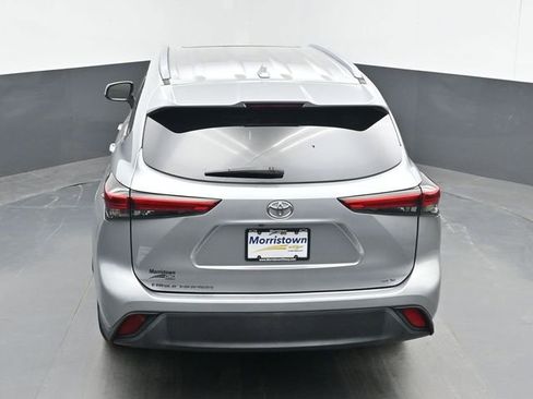 Used 2021 Toyota Highlander XLE FWD image 43