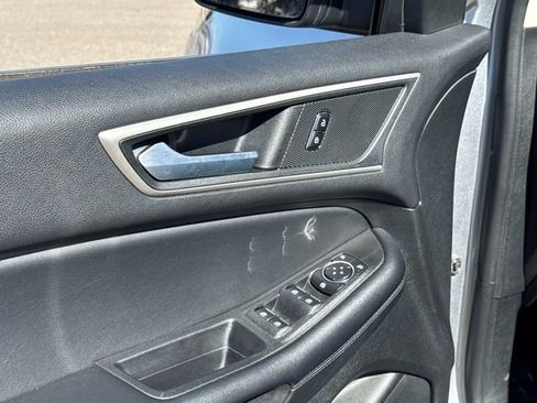 Used 2023 Ford Edge SEL image 6