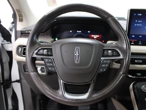 Used 2022 Lincoln Nautilus Reserve AWD/4WD image 40