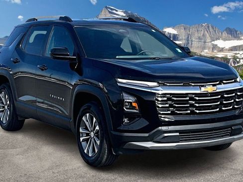 Used 2025 Chevrolet Equinox LT w/ Convenience Package II image 12