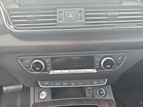 Used 2023 Audi Q5 2.0T Prestige image 21