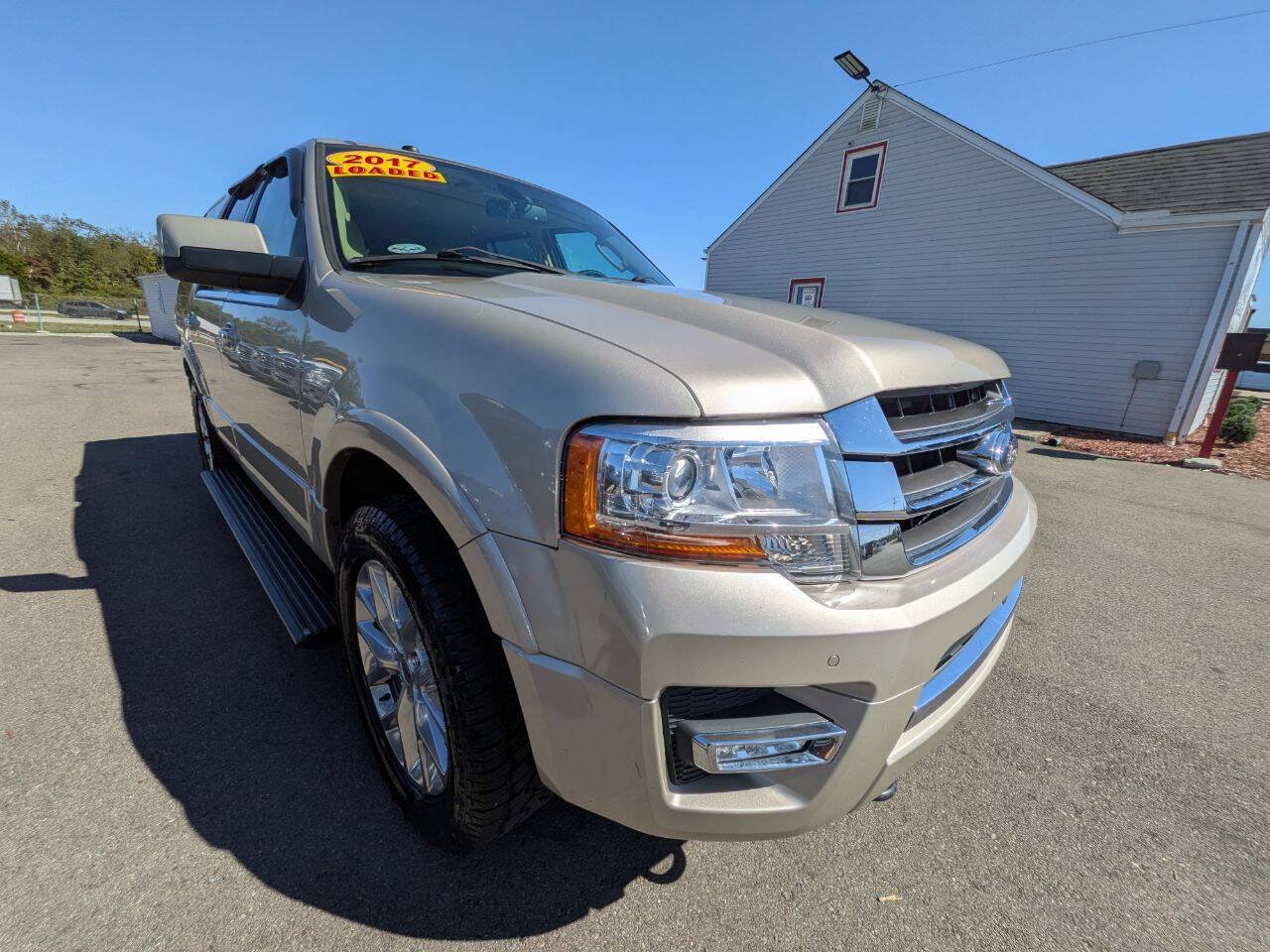 Used 2017 Ford Expedition Limited w/ Equipment Group 301A AWD/4WD image 6