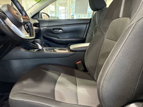 Used 2022 Nissan Sentra SV image 11