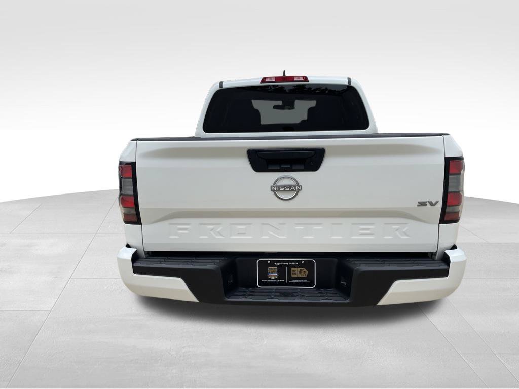 Used 2024 Nissan Frontier SV RWD image 6