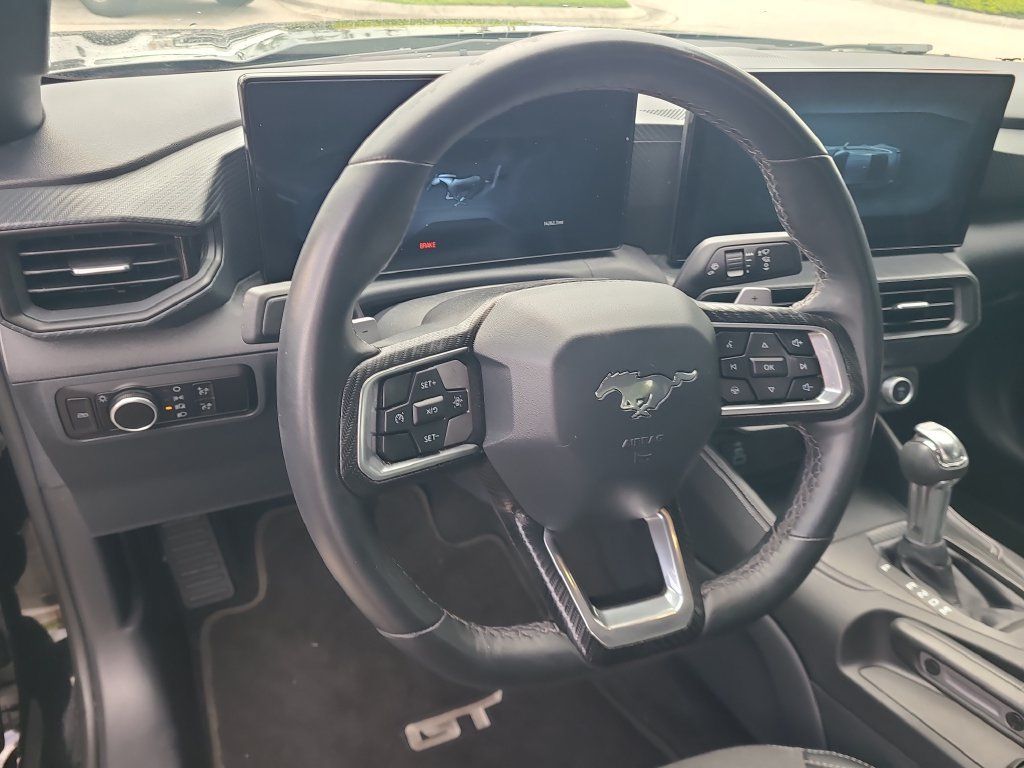 Used 2025 Ford Mustang GT w/ GT Performance Package RWD image 14
