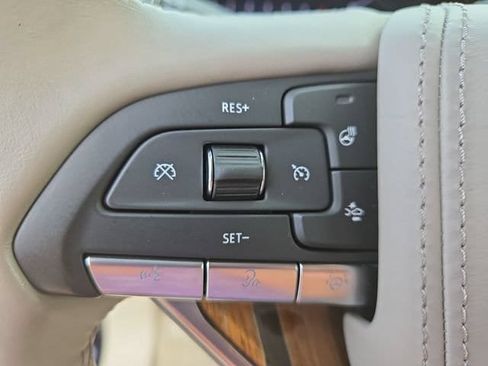 Certified 2023 Cadillac Escalade ESV Sport Platinum w/ LPO, Floor Liner Package AWD/4WD image 22
