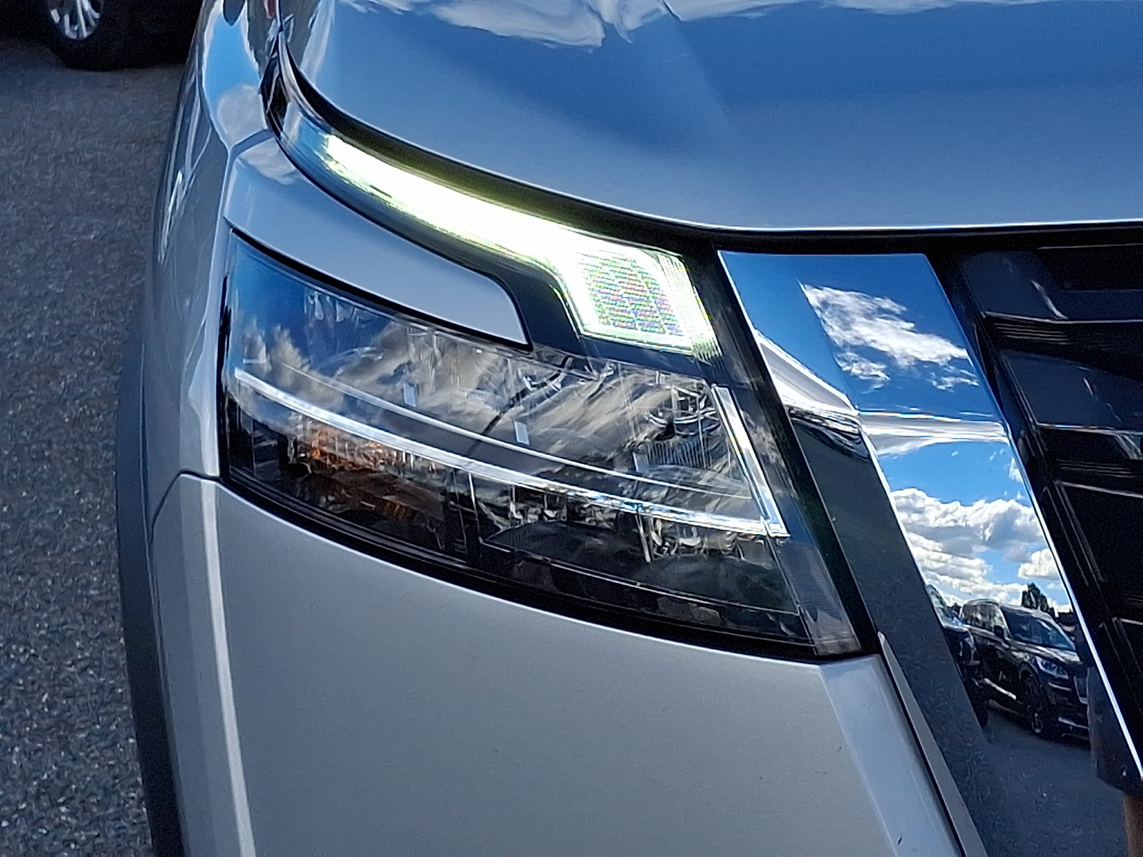 Used 2024 Nissan Pathfinder SL w/ SL Premium Package AWD/4WD image 10