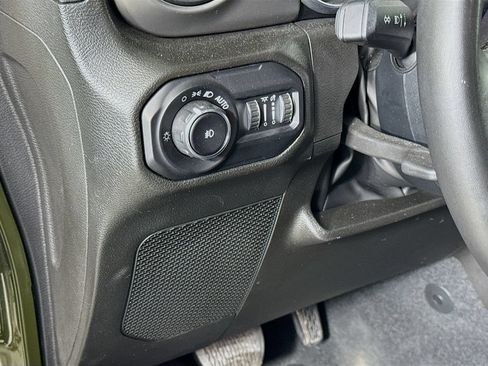Used 2022 Jeep Wrangler Sport AWD/4WD image 10