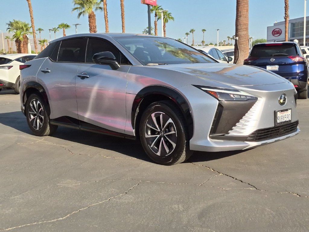 Used 2025 Lexus RZ 300e FWD image 6