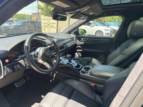 Used 2023 Porsche Cayenne GTS AWD/4WD image 8