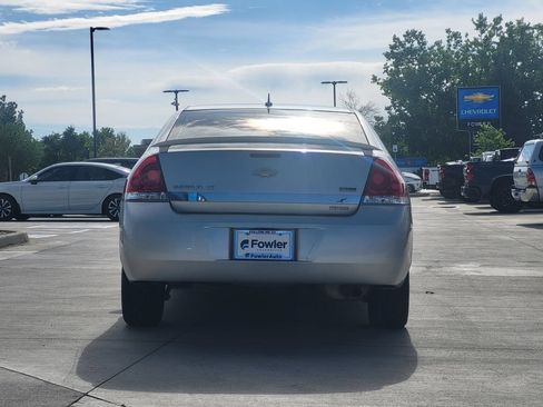 Used 2011 Chevrolet Impala LT w/ Luxury Edition Package FWD image 4