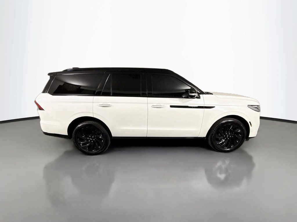 Used 2025 Lincoln Navigator Reserve w/ Jet Appearance Package AWD/4WD image 8