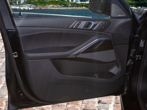 Used 2024 BMW X6 xDrive40i image 11