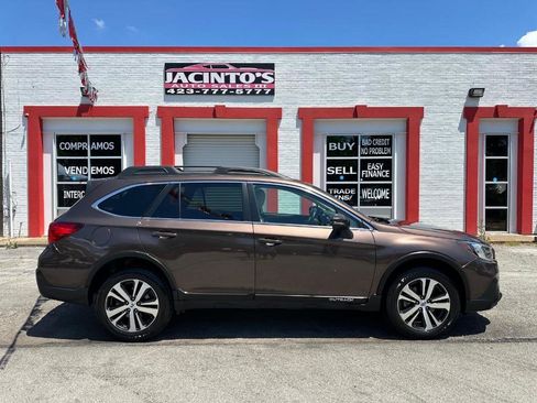 Used 2019 Subaru Outback 3.6R Limited AWD/4WD image 1