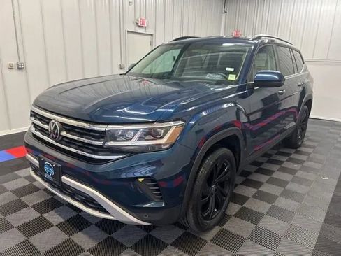 Used 2023 Volkswagen Atlas SE w/ Black Wheel Package AWD/4WD image 6