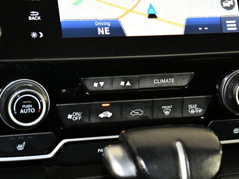 Used 2020 Honda CR-V Touring image 29