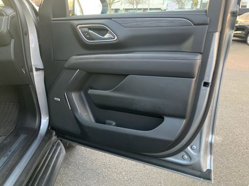 Certified 2023 GMC Yukon SLT w/ SLT Premium Package image 12